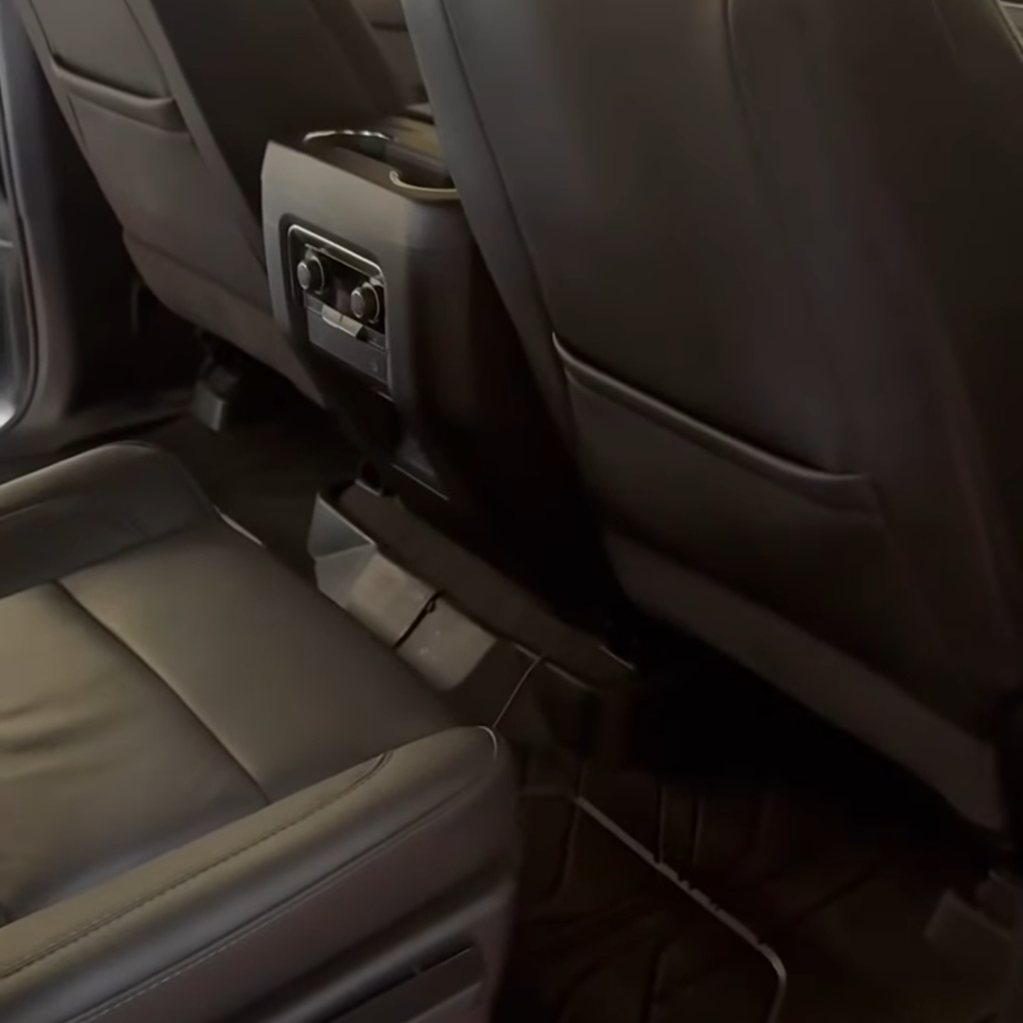 Cleaned rear seats and centre console of a Chevrolet Tahoe